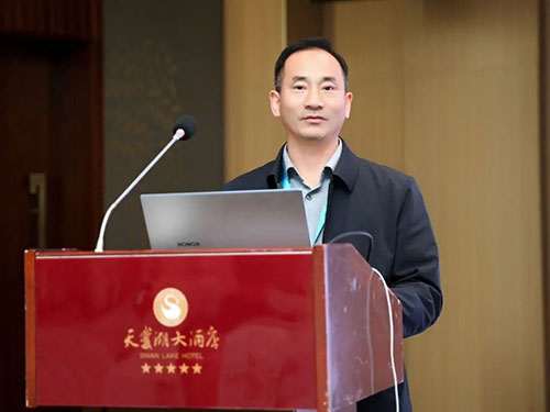 第十四屆VOCs減排與控制會(huì)議 “環(huán)保稅”成為最熱話題，“啟風(fēng)水旋塔”收到專家老師的表?yè)P(yáng)